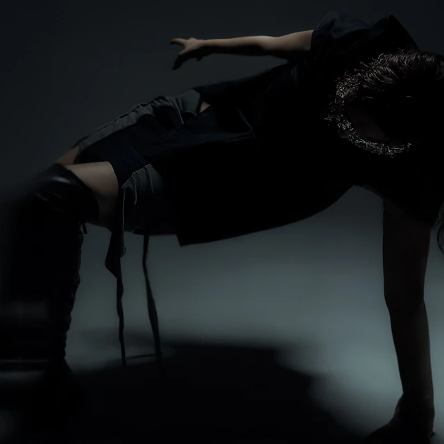 YAAND - Body in Space