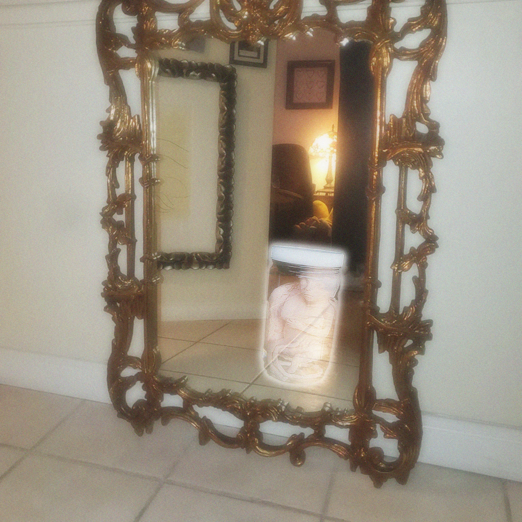 Lip Critic - Mirror Match / Second Life