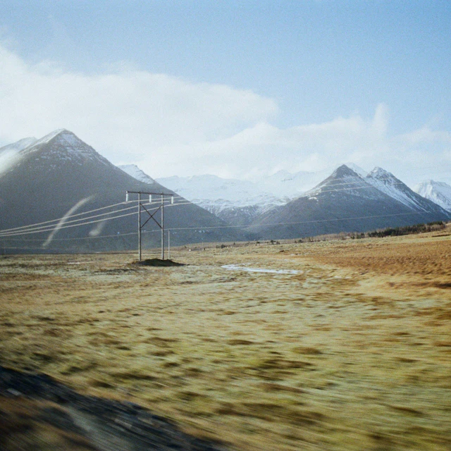 be quiet/stay still (demo)