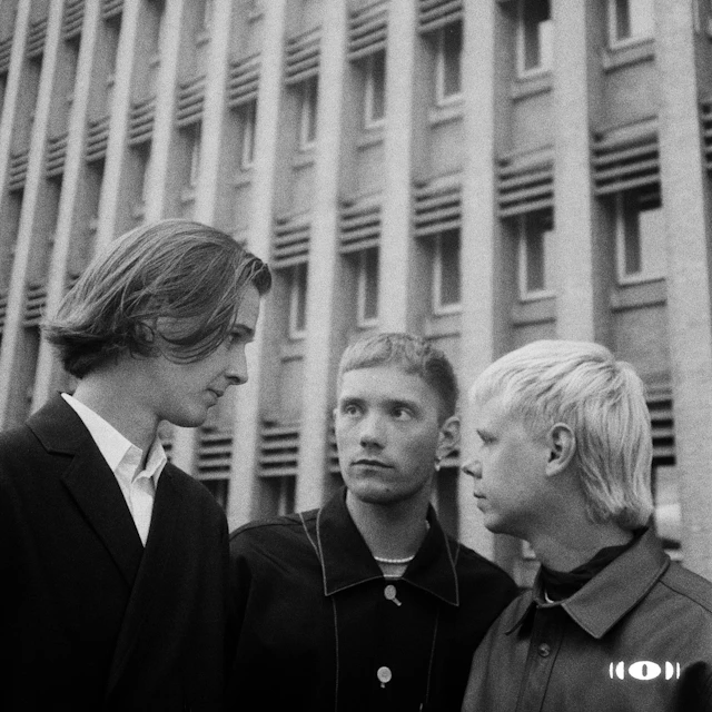 Farveblind - All Clubs Are Bastards