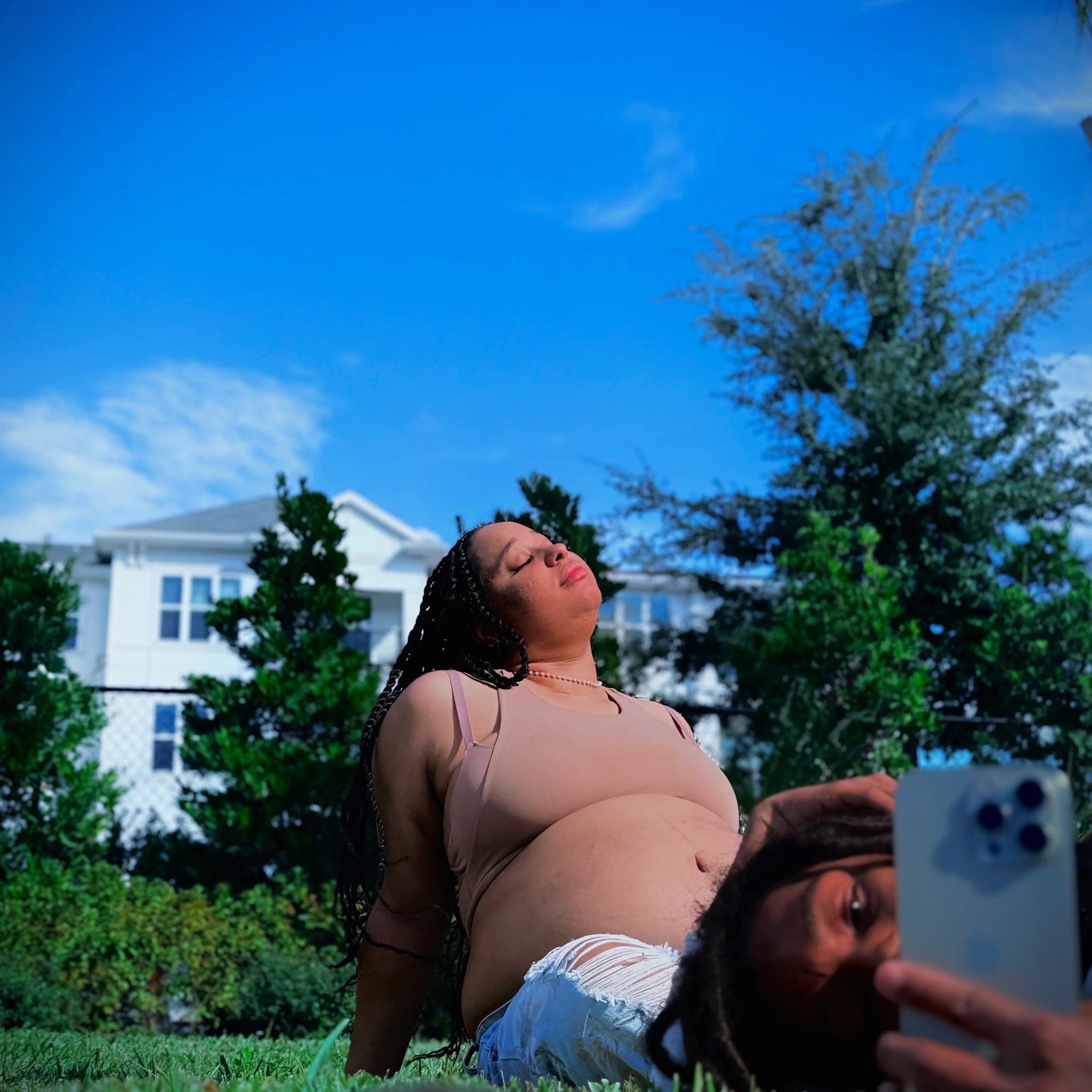 DRTYWHTVNS - whi†e cross