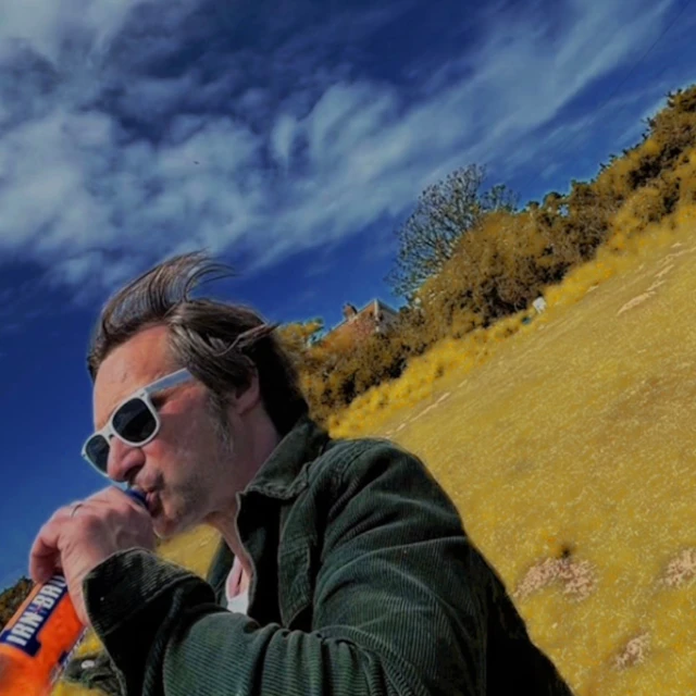 Johnny Moth (featuring I.C. Tomkins) - Bumpy