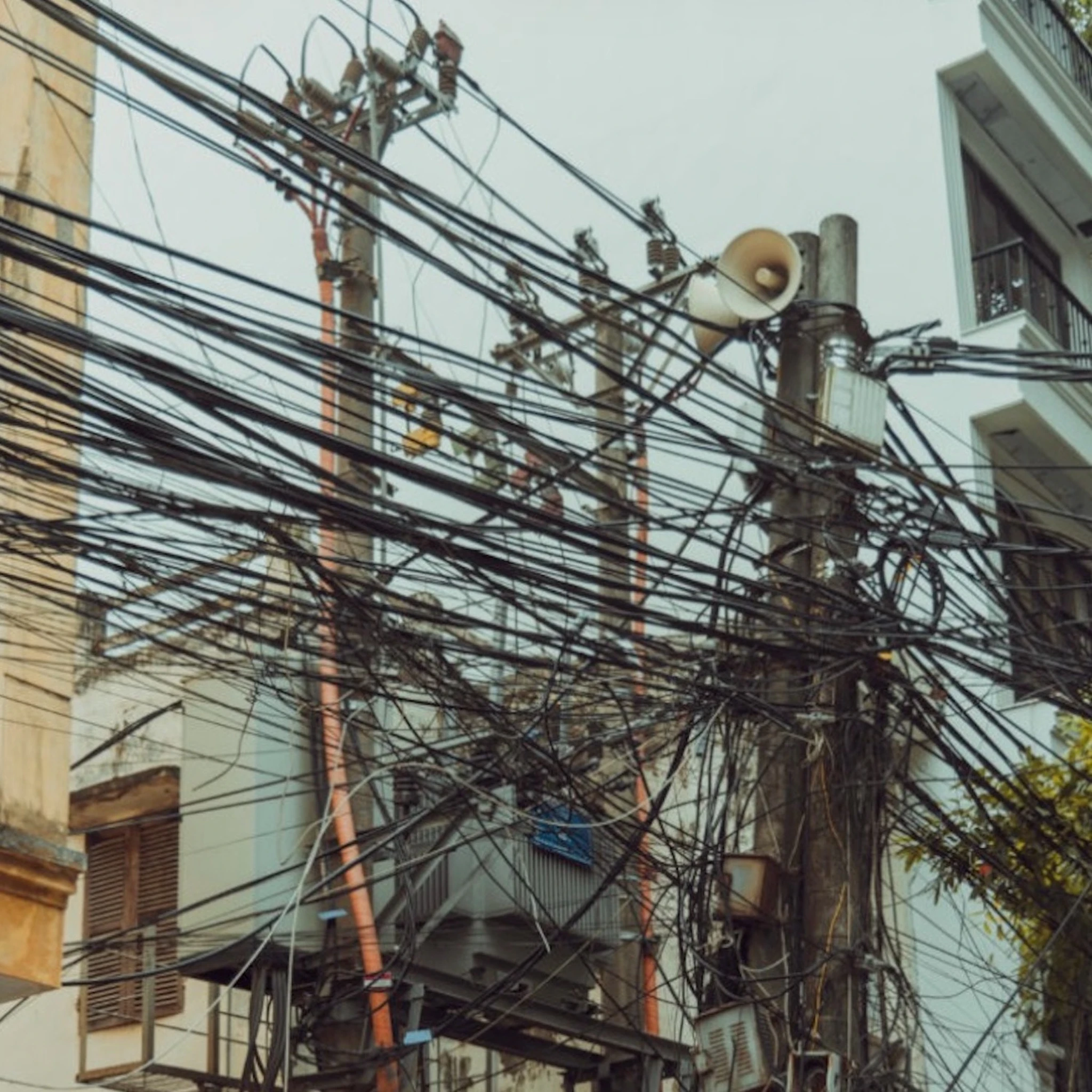 Memblem feat. subtoll - Broadcast